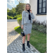 Casaco em Tweed Com Elastano. Seu modelo possui detalhe de bolsos com botões. 
