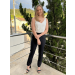 Calça Cigarrete confeccionada em Neocrepe com Elastano. Calça com modelagem justa e cintura alta. Possui bolsos faca. 