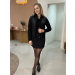 Jaqueta com detalhe de paetê. Jaqueta com zíper funcional, frente com paetê e dupla forrada internamente, não tem toque no paetê. 