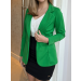 Blazer confeccionado em Malha Alfaiataria. Sua modelagem é tradicional e encaixa-se perfeitamente no corpo. 